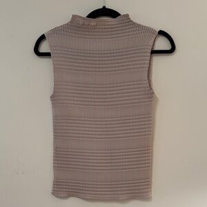 Sleeveless Textured Mock-neck Top